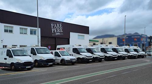 Almacén y vehículos de Pare Pere en Ondara